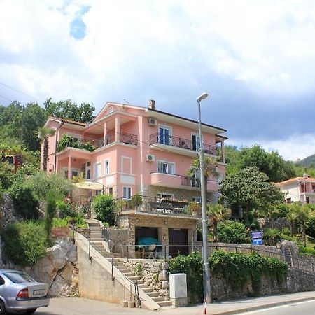 Apartments And Rooms By The Sea Medveja, Opatija - 2305 Ловран Экстерьер фото