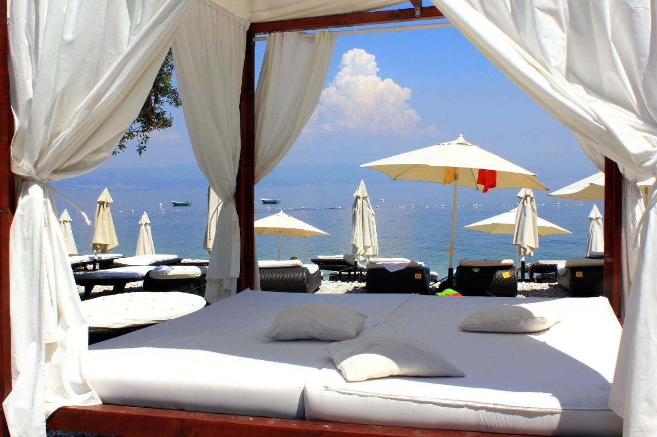 Apartments And Rooms By The Sea Medveja, Opatija - 2305 Ловран Экстерьер фото