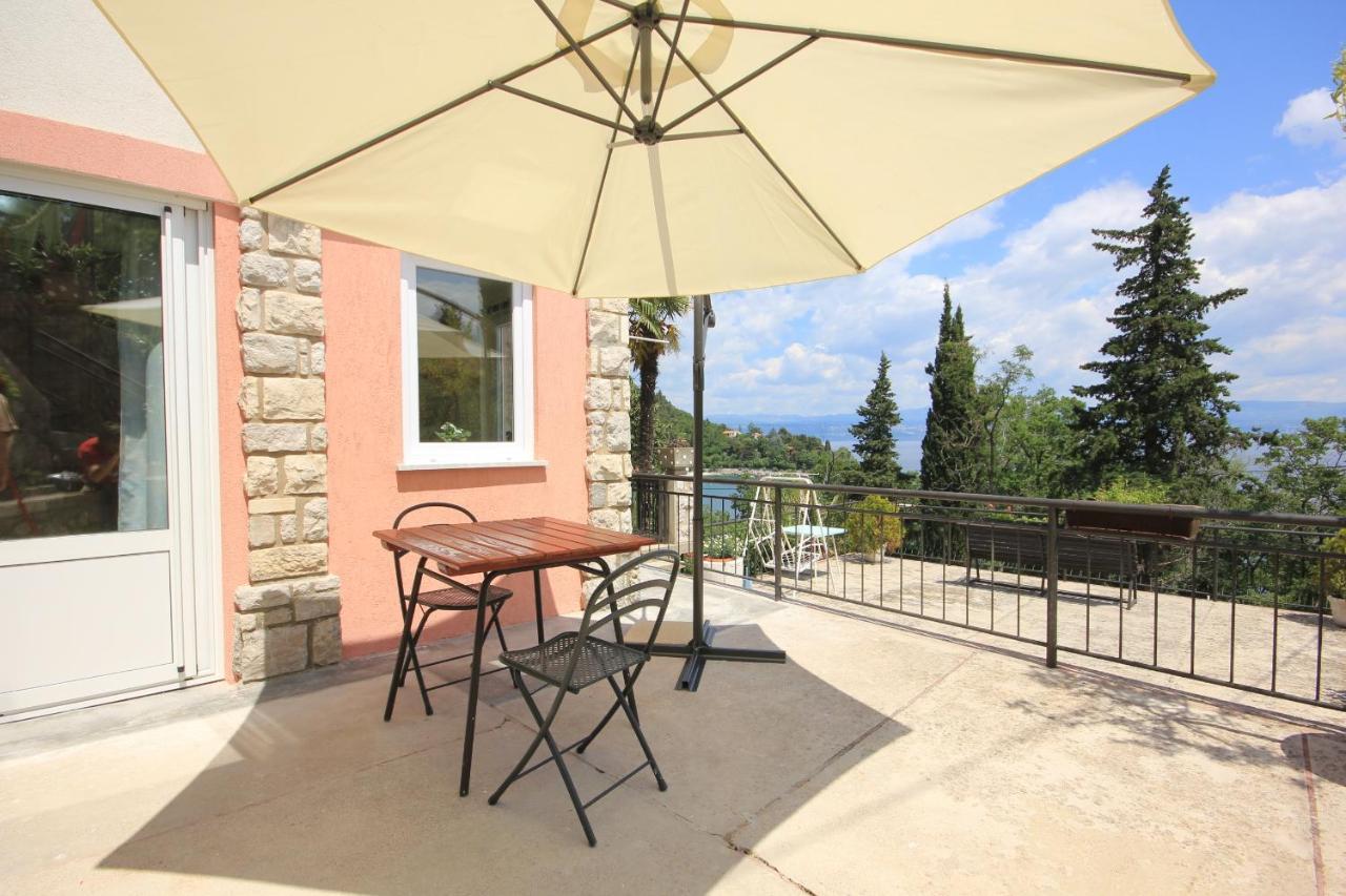Apartments And Rooms By The Sea Medveja, Opatija - 2305 Ловран Экстерьер фото